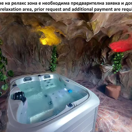 самостоятелна в хаджи марковата в ヴィラ